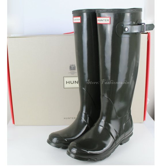 NEW Hunter High Gloss Waterproof Boots-US 7Stylish & Weather-Ready